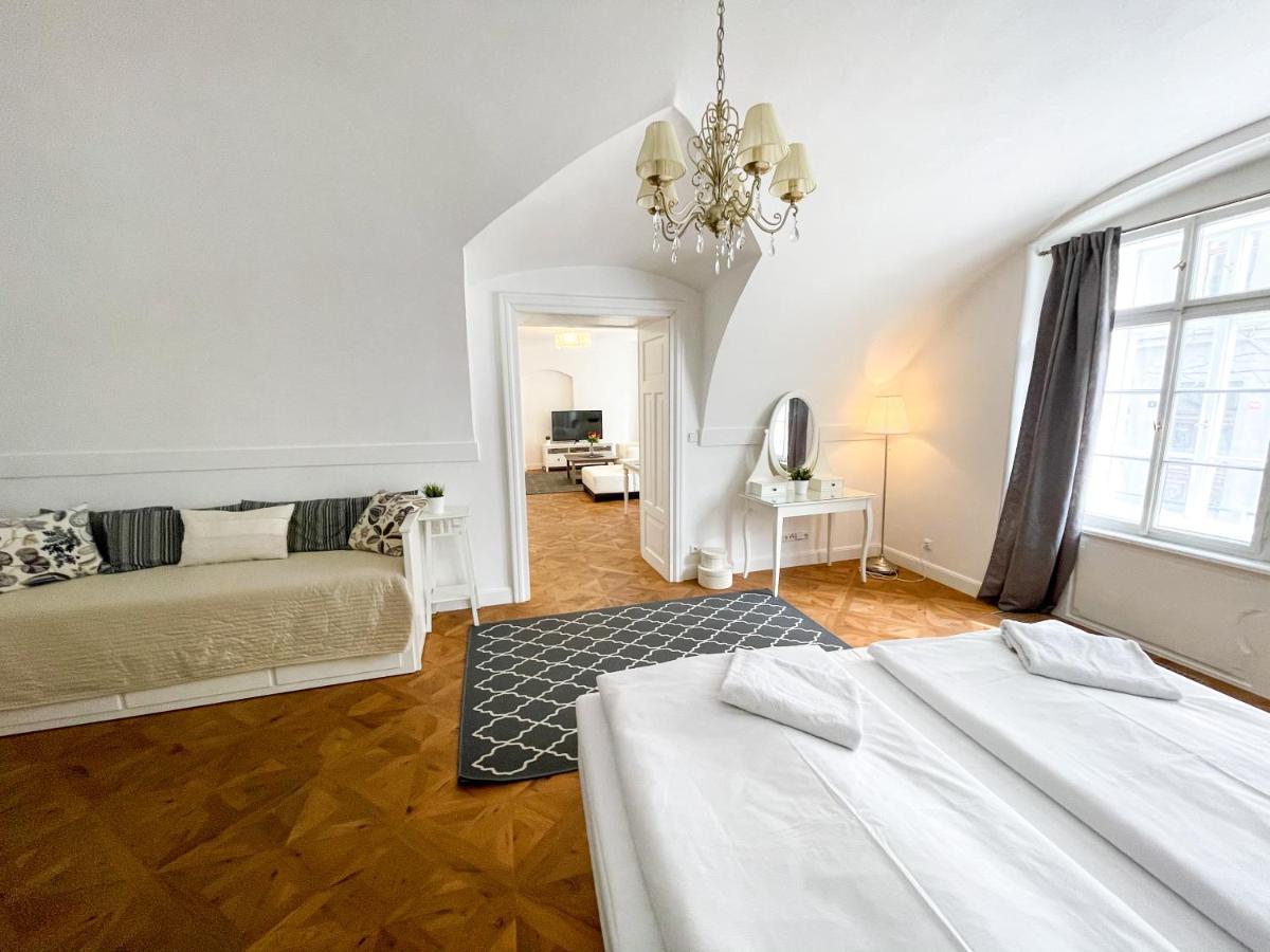 U Obecniho Dvora - Old Town Apartment プラハ エクステリア 写真